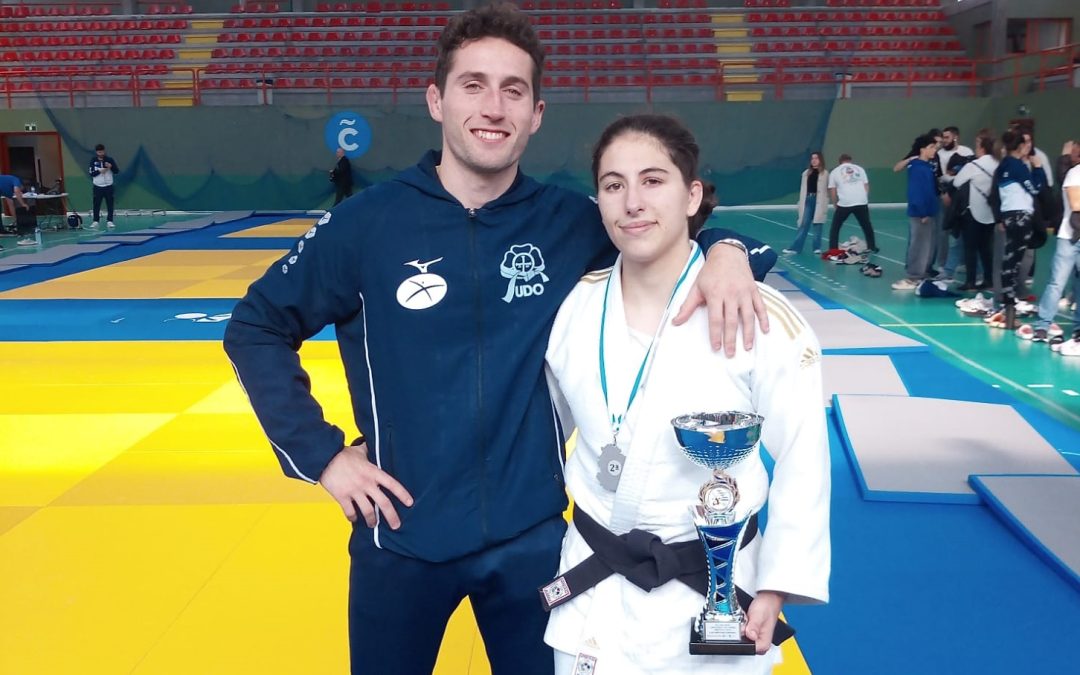 Elisa Fernández se alza con la medalla de plata y consigue plaza para la final del campeonato de España